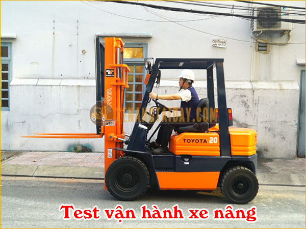 Test vận hành xe trước khi quyết định mua hàng
