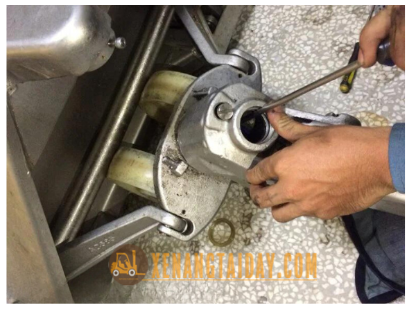 Sửa Xe Nâng Tay 