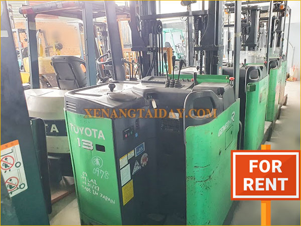 Xe nâng điện đứng lái cho thuê