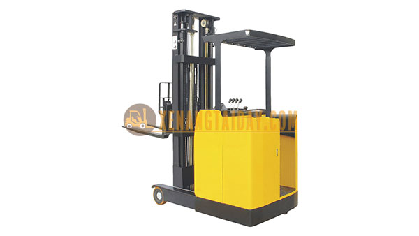 xe nâng điện đứng lái