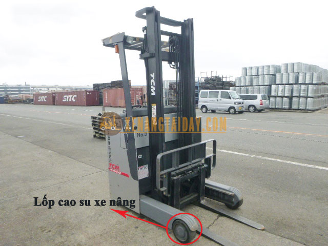 lốp xe nâng điện đứng lái cao su