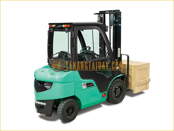 Xe nâng dầu diesel