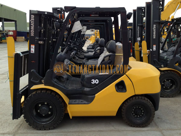 Các dòng Xe nâng Komatsu luôn được cải tiến mẫu mã, chất lượng qua từng năm