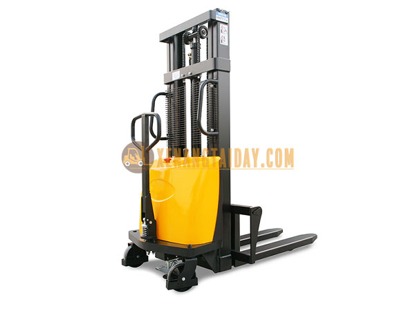 xe nâng tay bán tự động 1.5 tấn