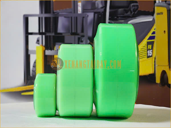 Bánh PU xe nâng điện đứng lái