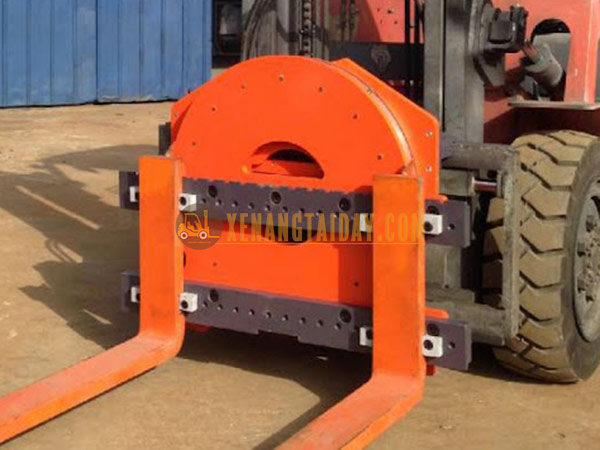 Mâm xoay lắp trên xe nâng