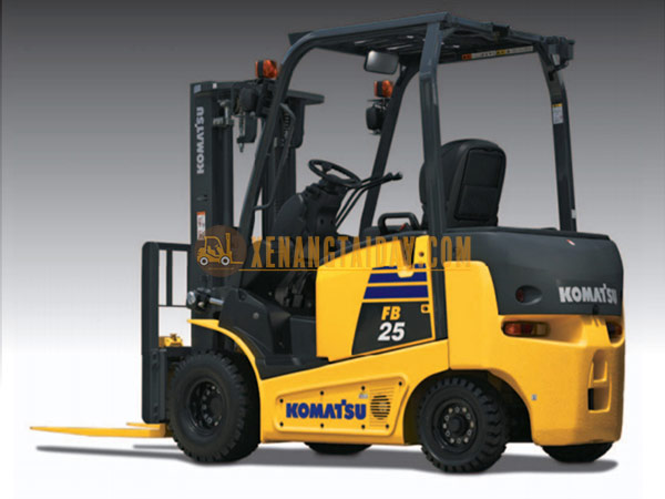 Xe nâng điện ngồi lái Komatsu FB25-12