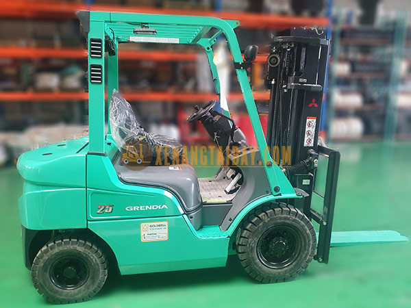 Xe nâng Mitsubishi FD25NT