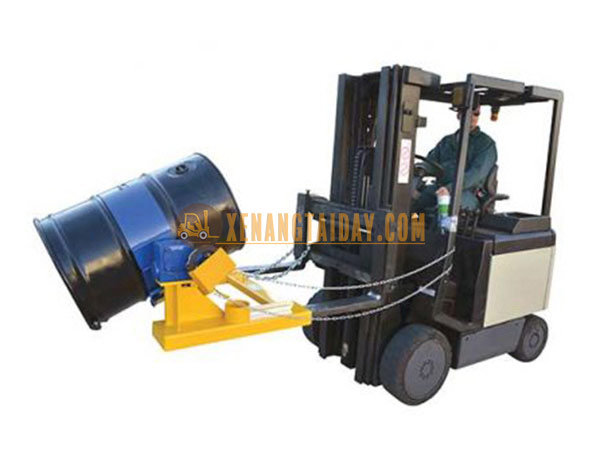 Xe nâng trong ngành công nghiệp hoá chất