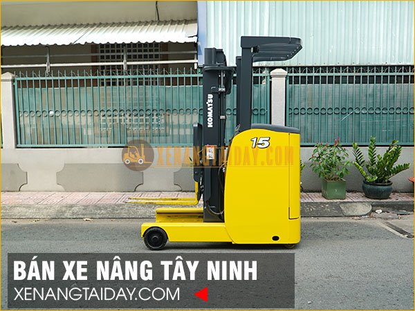 Xe nâng điện đứng lái tại Tây Ninh