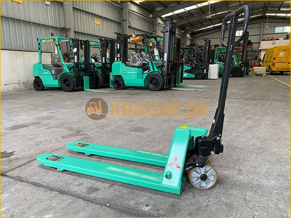 Xe nâng tay 5 tấn thương hiệu Mitsubishi