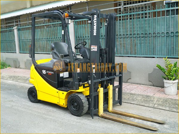 Xe nâng điện ngồi lái Komatsu 1.5 tấn