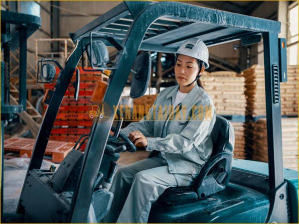 Thuê xe nâng hàng giảm chi phí đầu tư ban đầu
