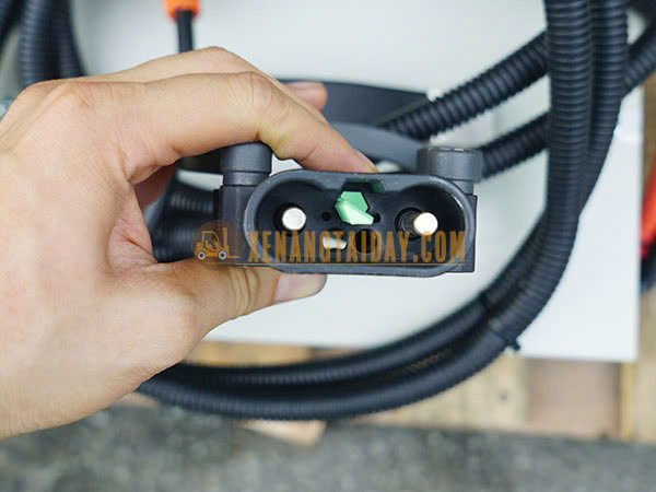 Giắt pin lithium xe nâng điện