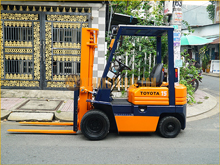 Bảng Giá Xe Nâng Xăng - Gas 1.5 Tấn Mới Nhất 2025