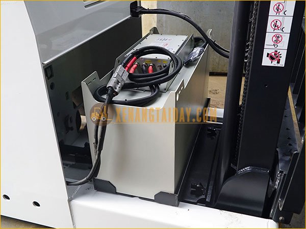 Pin Lithium cho xe nâng điện nên dùng loại nào là tốt nhất