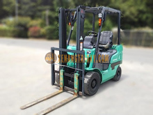 Xe Nâng Dầu MITSUBISHI FD15D