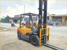 Xe nâng dầu TCM FD25C3