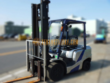 Xe nâng dầu TCM FD30T3