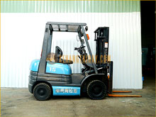 Xe nâng dầu TOYOTA 02-6FD15