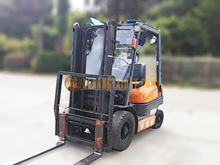 Xe nâng dầu TOYOTA 02-6FD20