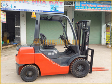 Xe nâng dầu TOYOTA 52-8FD25