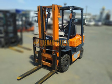 Xe nâng dầu TOYOTA 5FD14