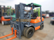Xe nâng dầu TOYOTA 6FD30