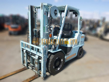 Xe Nâng Dầu UNICARRIERS FHD30T5