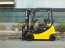 Xe nâng điện ngồi lái KOMATSU FB15-12 gắn pin lithum 48V - 400Ah PKGFF48400