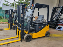 Xe nâng điện ngồi lái KOMATSU FB18-12