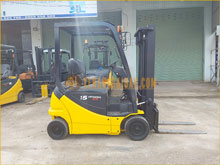 Xe nâng điện ngồi lái KOMATSU FB15-12