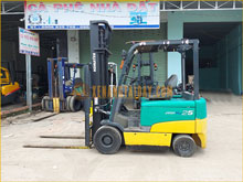Xe nâng điện ngồi lái KOMATSU FB25EX-11
