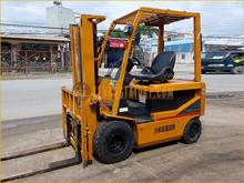 Xe nâng điện ngồi lái Nissan 02ZT1B2R20