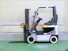 Xe nâng điện ngồi lái Nissan NJ1P1L15