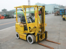 Xe nâng điện ngồi lái TCM FB15-6