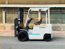 Xe nâng điện ngồi lái UNICARRIERS FB30-8
