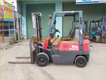 Xe nâng xăng gas Nissan J01M15