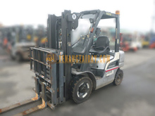 Xe nâng Xăng Nissan PL02A25W