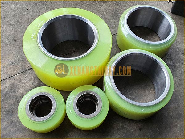 Bánh PU xe nâng điện đứng lái