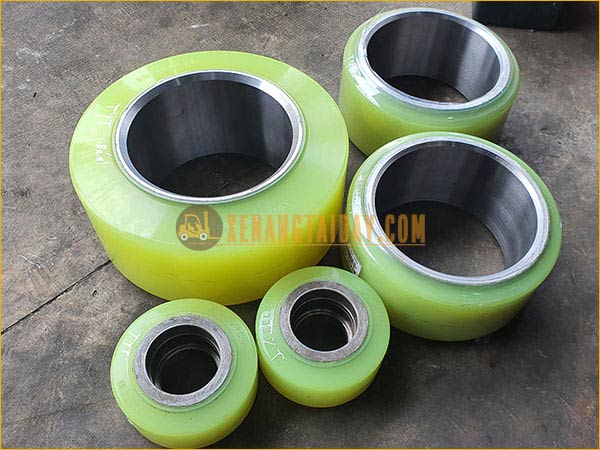 Bánh PU xe nâng điện đứng lái