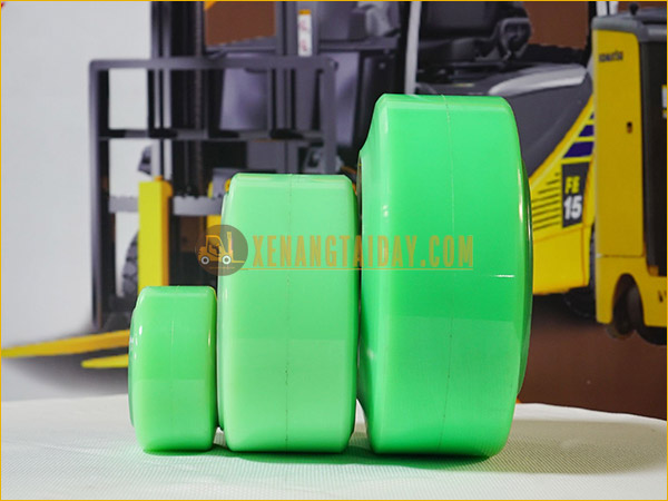 Bánh PU xe nâng điện đứng lái