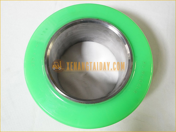 Bánh PU xe nâng điện đứng lái