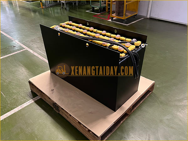 Bình điện xe nâng hiệu GS YUASA | Thương hiệu ắc quy xe nâng bền bỉ