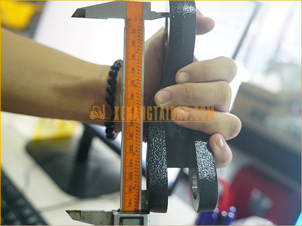 Bộ ắc phi dê và thanh giằng lái xe nâng