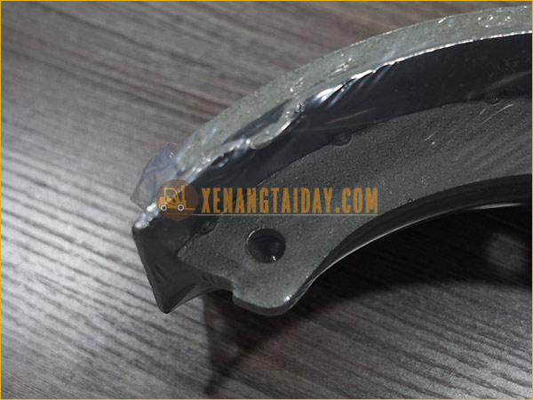 Bộ guốc và bố thắng (má phanh) xe nâng điện ngồi lái SINKOBE 2 ~ 2.5 tấn