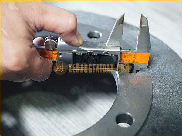 Bộ trống và guốc, bố thắng (má phanh) xe nâng điện ngồi lái MITSUBISHI 3 tấn, 3.5 tấn,...