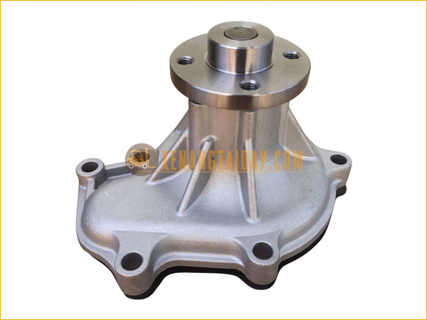 Bơm nước xe nâng TCM động cơ Kubota V3300