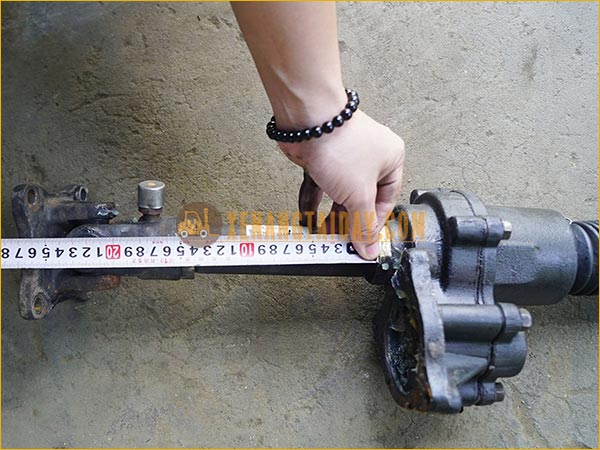 Boot lái xe nâng KOMATSU 2 tấn FB20EXL-11