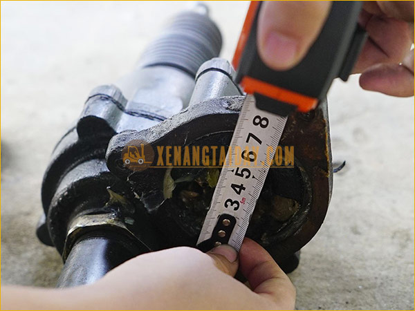 Boot lái xe nâng KOMATSU 2 tấn FB20EXL-11